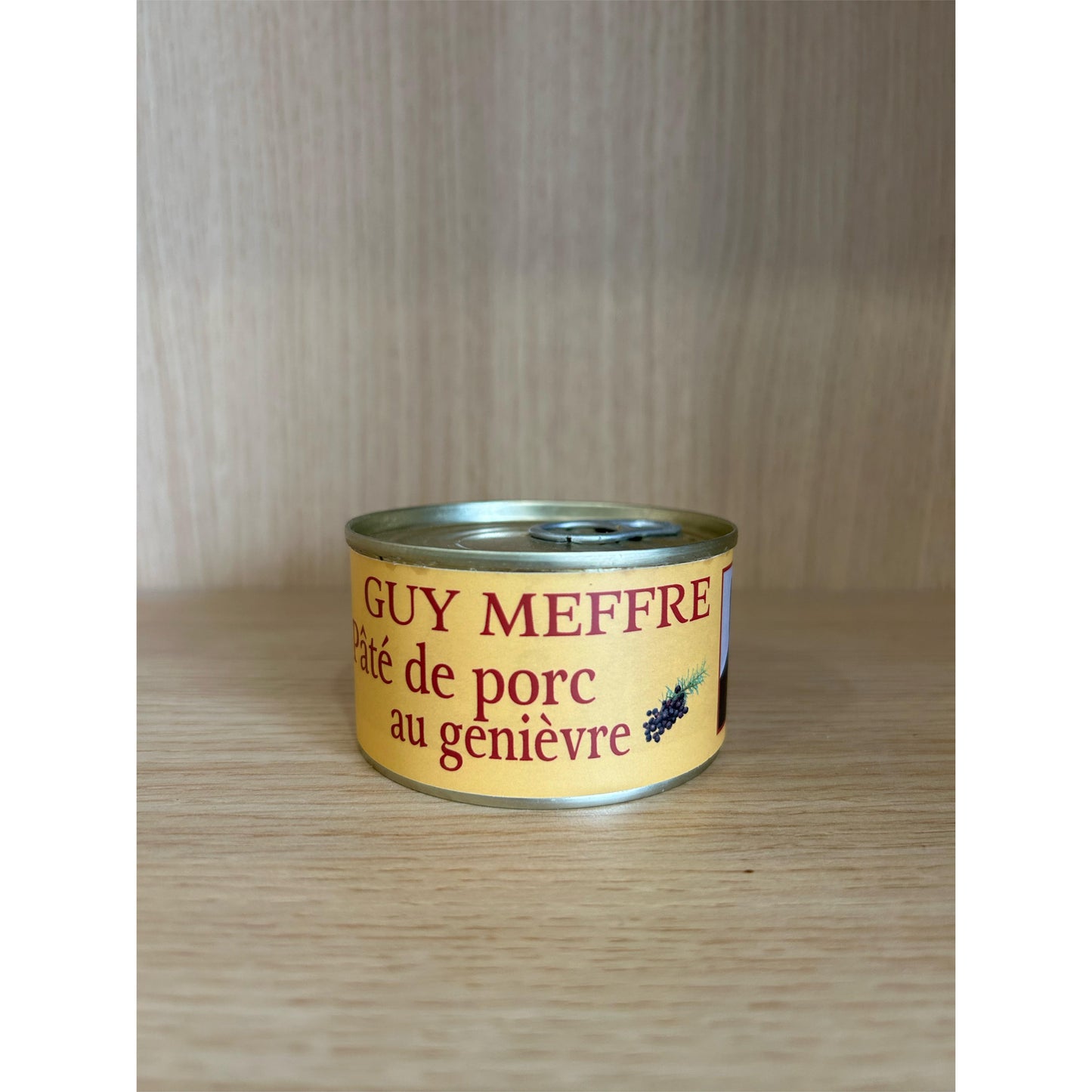 Pâté de porc artisanal au genièvre en conserve, recette traditionnelle française